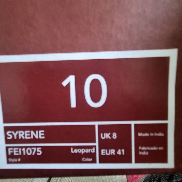 NWT Torgeis Syrene Leather Leopard Print Women's Strappy Sandals Size 10 - Picture 9 of 9